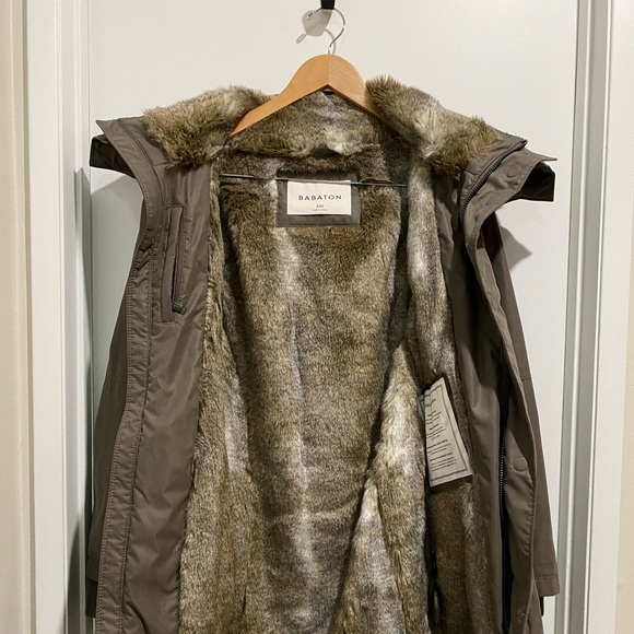 Aritzia Babaton Oskar Parka - Picture 7 of 11